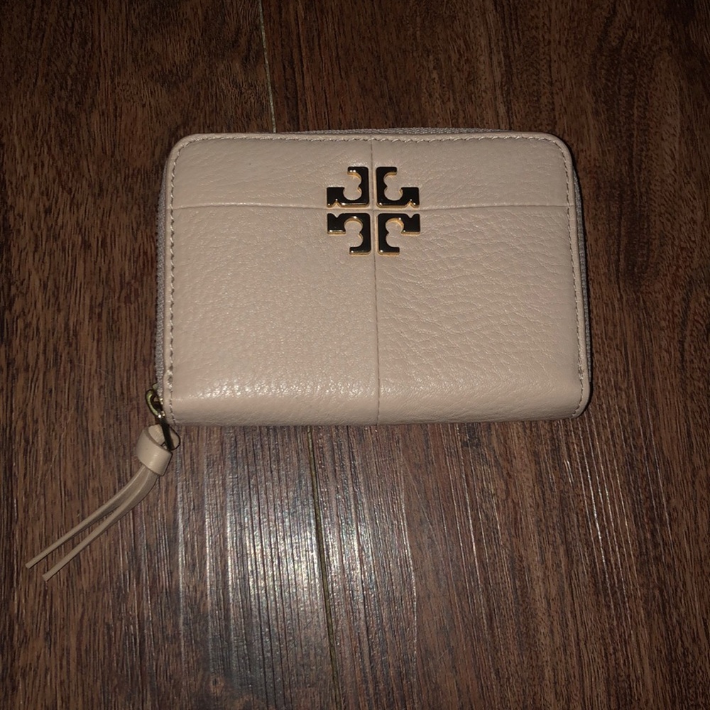 ⭐️ Tory Burch Wallet ⭐️